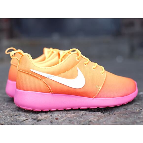 Nike‎ Women's Ombre Atomic Mango Roshe Run Athletic Shoes Size 8.5 - Picture 3 of 10